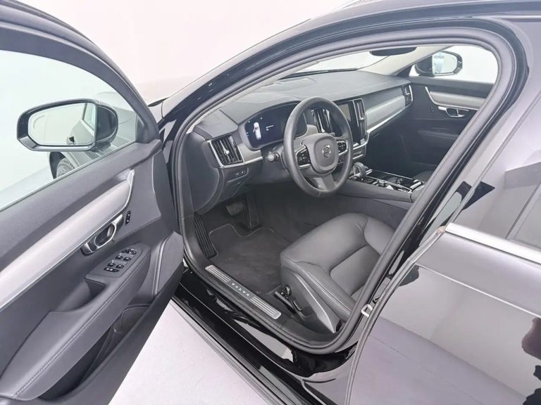 Volvo V90 Recharge T6 AWD Core - photo 11