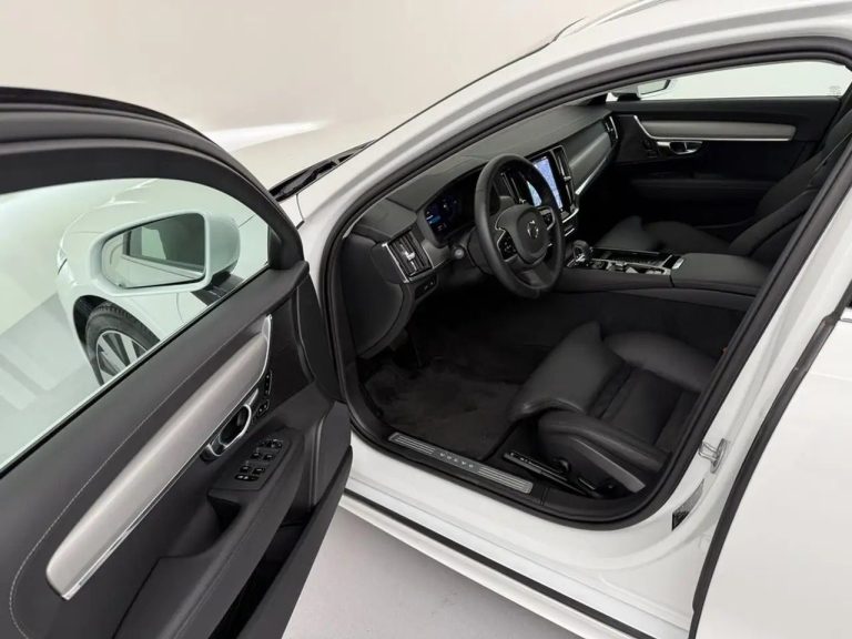 Volvo V90 Recharge T6 AWD Plus Bright - photo 12