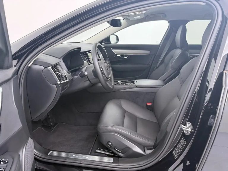 Volvo V90 Recharge T6 AWD Core - photo 12