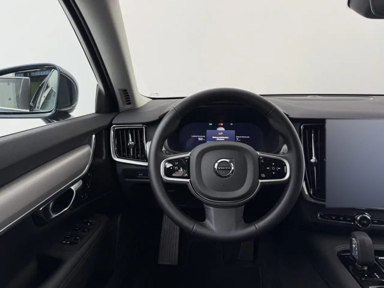 Volvo V90 Recharge T6 AWD Core - photo 17