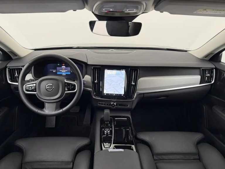 Volvo V90 Recharge T6 AWD Core - photo 18