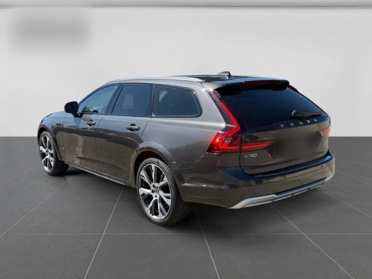 Volvo V90 Cross Country B4 AWD Ultimate - photo 3