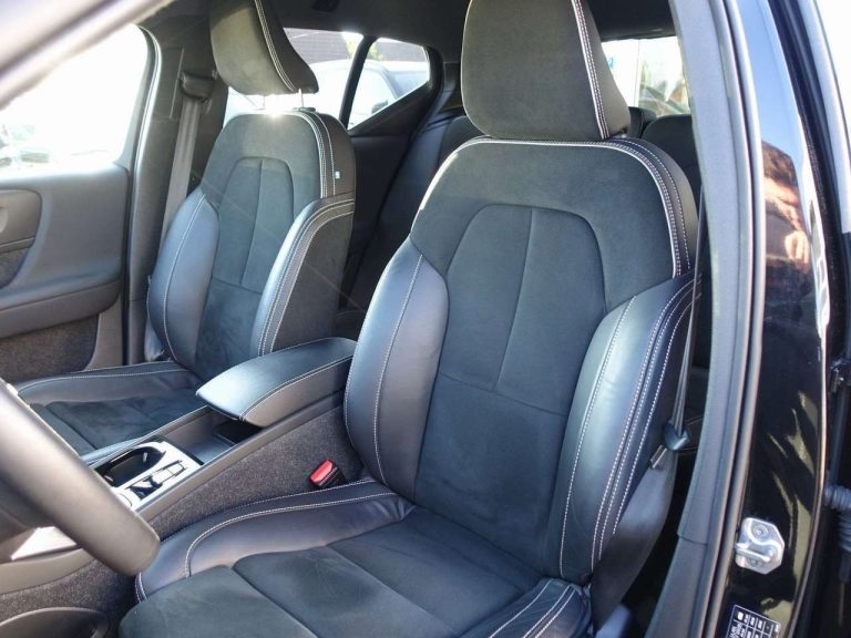 Volvo XC40 Recharge T5 R-Design - photo 13