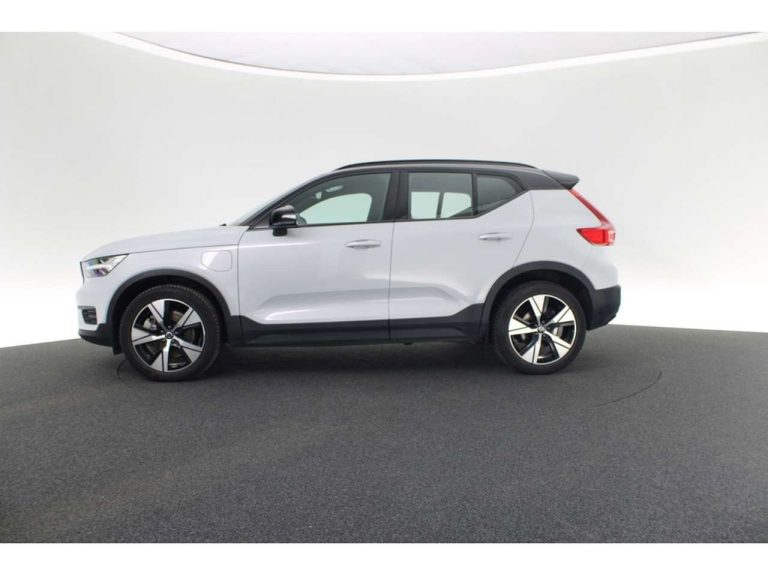 Volvo XC40 T4 Recharge R-Design - photo 4