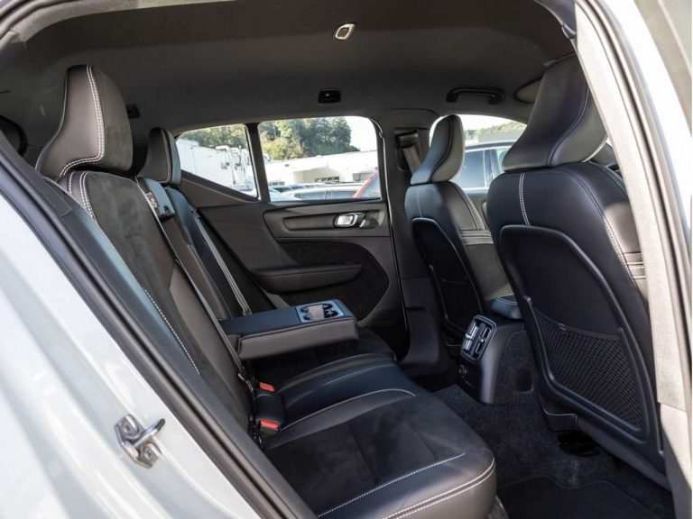 Volvo XC40 T4 Recharge R-Design - photo 8