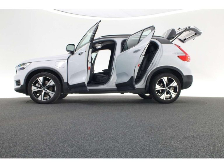 Volvo XC40 T4 Recharge R-Design - photo 9