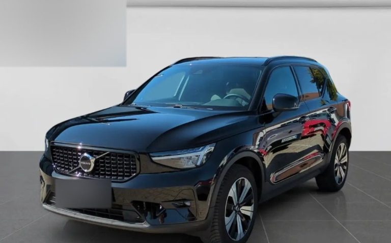 Volvo XC40 T4 Recharge Plus Dark