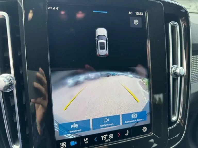 Volvo XC40 B3 Plus Dark - photo 18