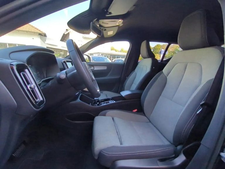 Volvo XC40 T4 Recharge Plus Dark - photo 10