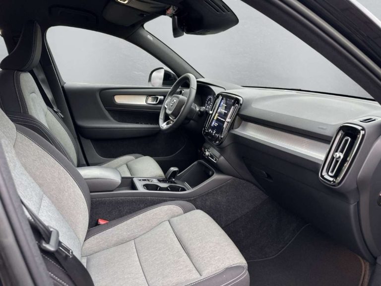 Volvo XC40 T4 Recharge Core - photo 10