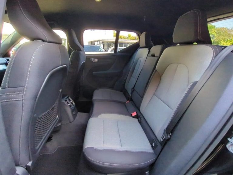Volvo XC40 T4 Recharge Plus Dark - photo 11