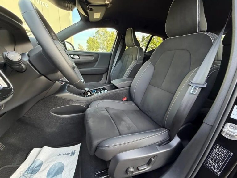 Volvo XC40 T5 Recharge Plus Dark - photo 11