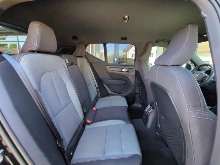 Volvo XC40 T4 Recharge Plus Dark - photo 12
