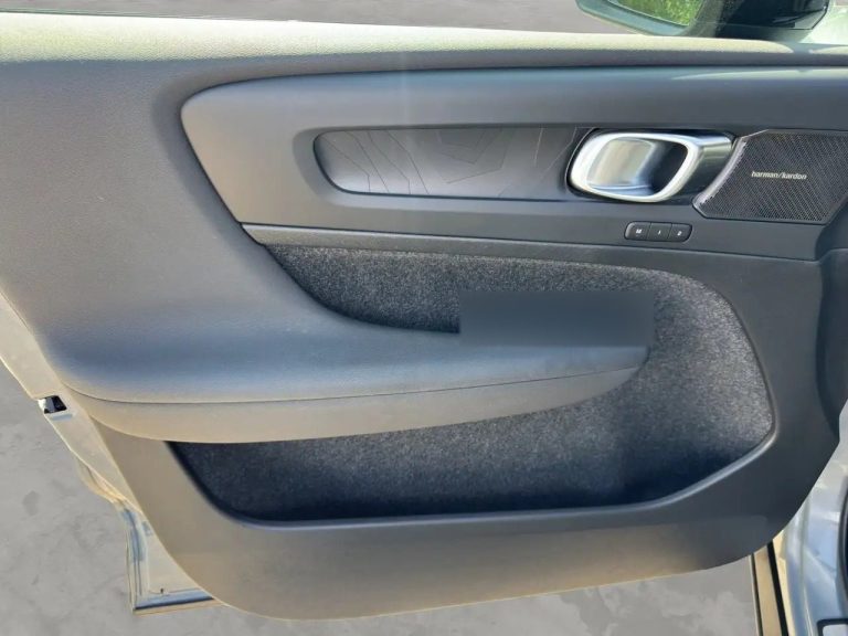 Volvo XC40 Recharge T5 Plus Dark - photo 12