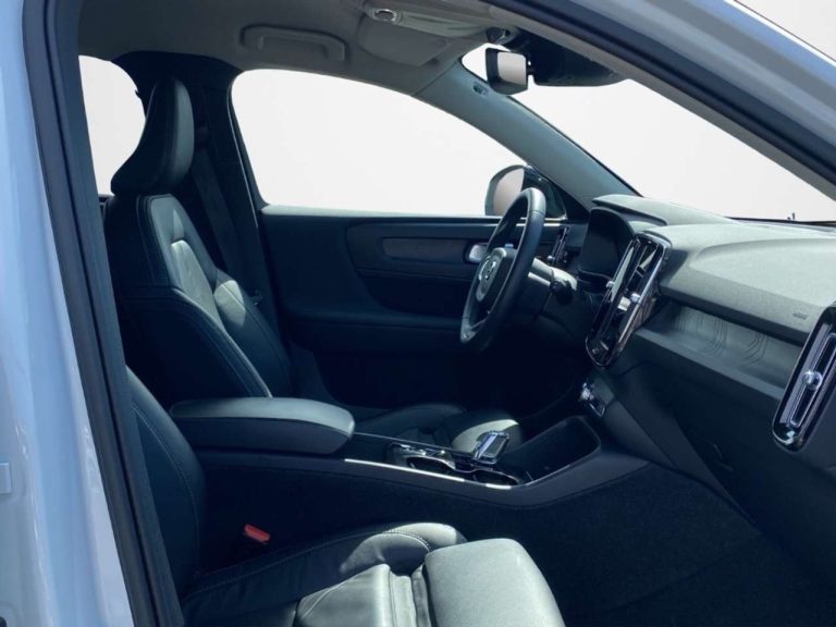 Volvo XC40 T5 Recharge - photo 12