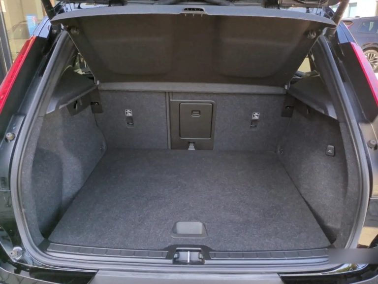 Volvo XC40 T4 Recharge Plus Dark - photo 14