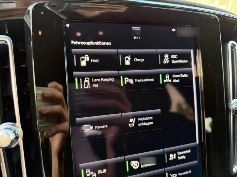 Volvo XC40 T5 Recharge Plus Dark - photo 15