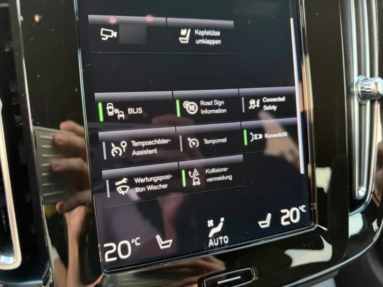 Volvo XC40 T5 Recharge Plus Dark - photo 16