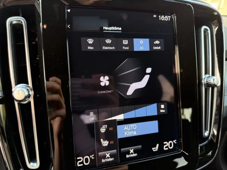 Volvo XC40 T5 Recharge Plus Dark - photo 17