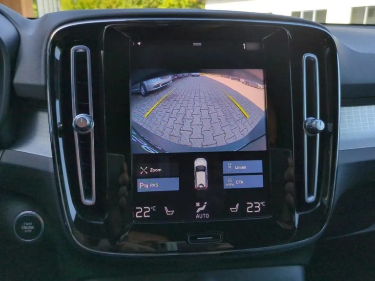 Volvo XC40 T4 Recharge Plus Dark - photo 18