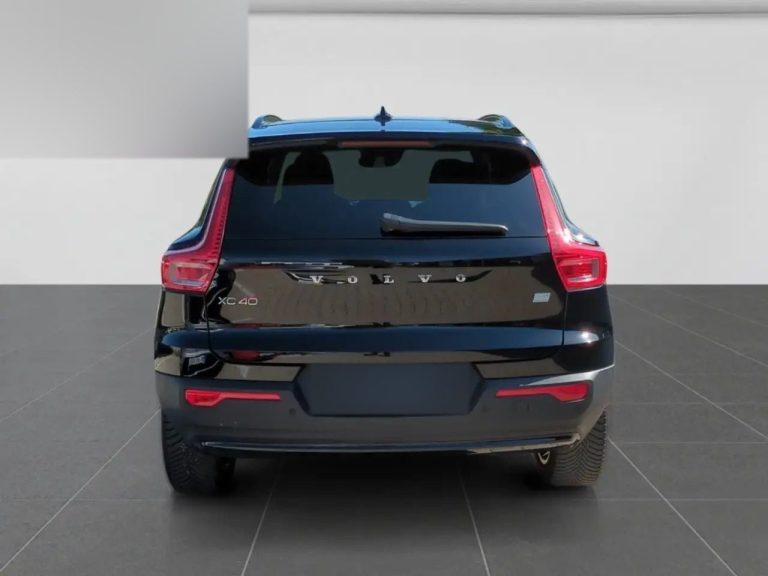 Volvo XC40 T4 Recharge Plus Dark - photo 4