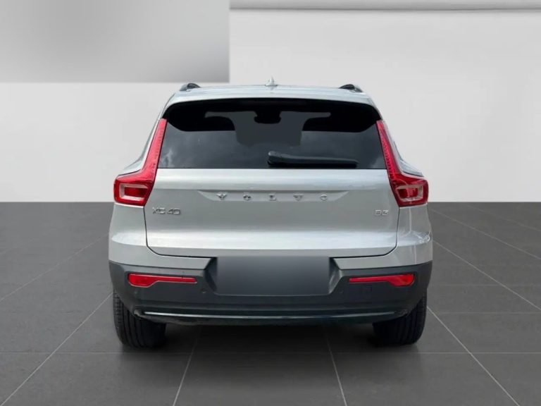 Volvo XC40 B3 Plus Dark - photo 4