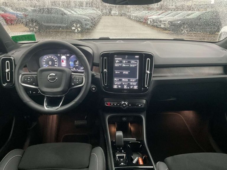 Volvo XC40 Recharge T5 Plus Dark - photo 5