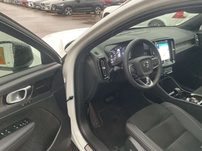 Volvo XC40 Recharge T5 Plus Dark - photo 7