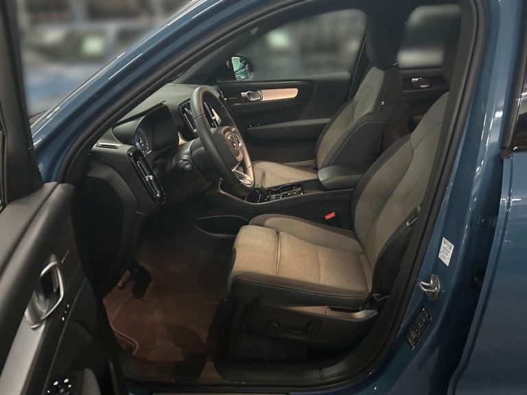 Volvo XC40 T5 Recharge Plus Dark - photo 9