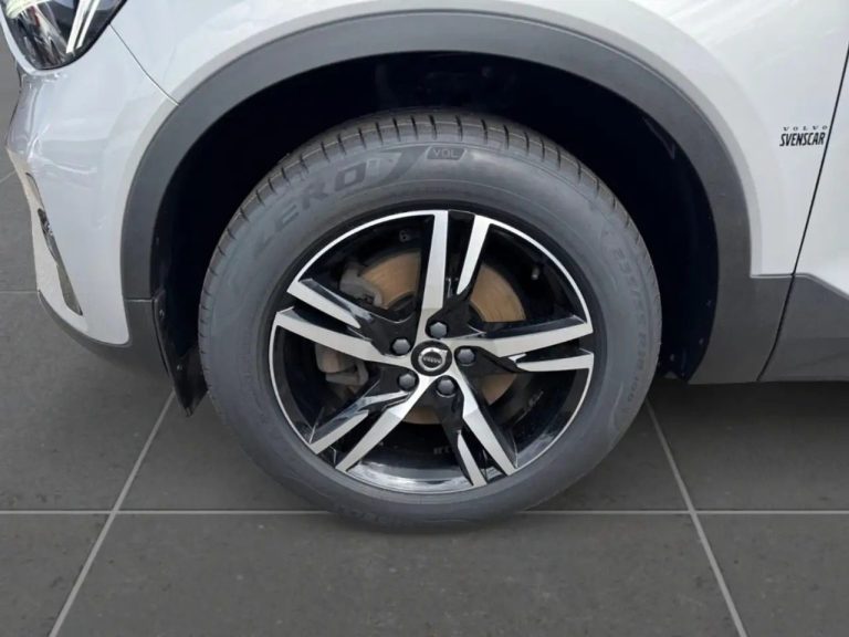 Volvo XC40 B3 Plus Dark - photo 9