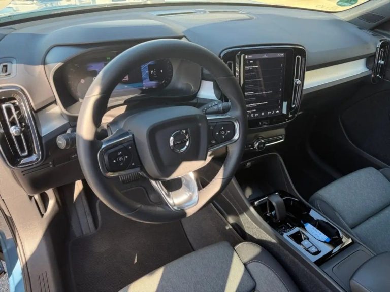 Volvo XC40 B3 Plus Dark - photo 10