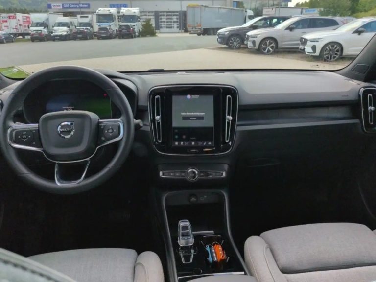 Volvo XC40 Recharge Pure Electric Ultimate - photo 12