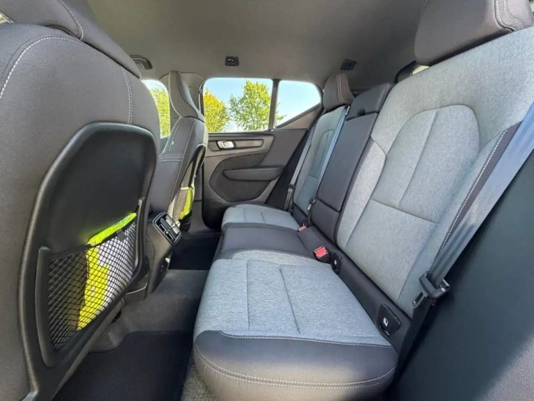 Volvo XC40 B3 Plus Dark - photo 12