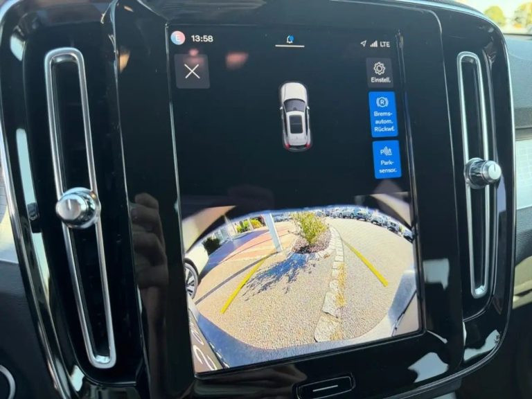 Volvo XC40 B3 Plus Dark - photo 15
