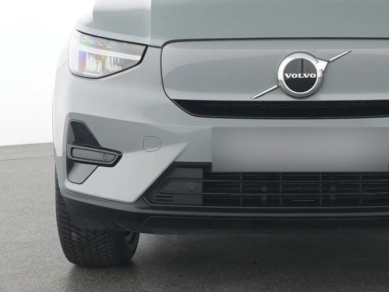 Volvo XC40 Recharge Extended Range Plus - photo 16