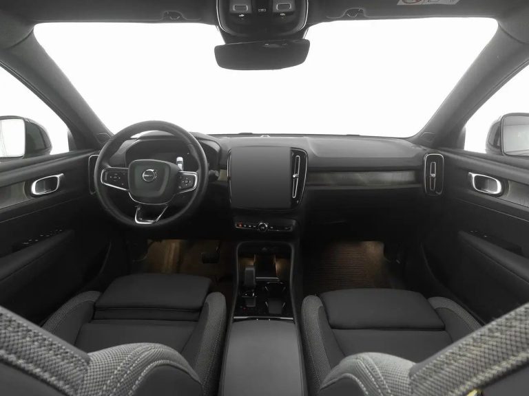 Volvo XC40 Recharge Extended Range Plus - photo 3