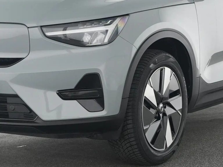 Volvo XC40 Recharge Extended Range Plus - photo 8