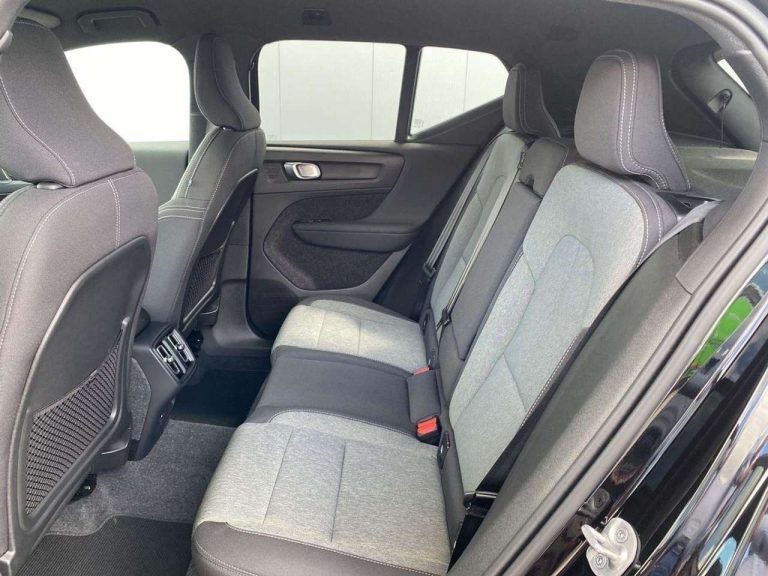 Volvo XC40 B3 Plus Dark - photo 12