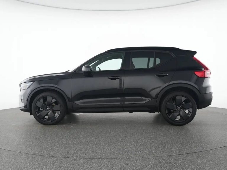 Volvo XC40 B3 Plus Black Edition - photo 10