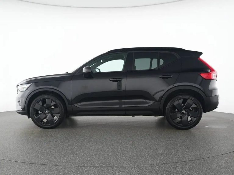 Volvo XC40 B3 Plus Black Edition - photo 10