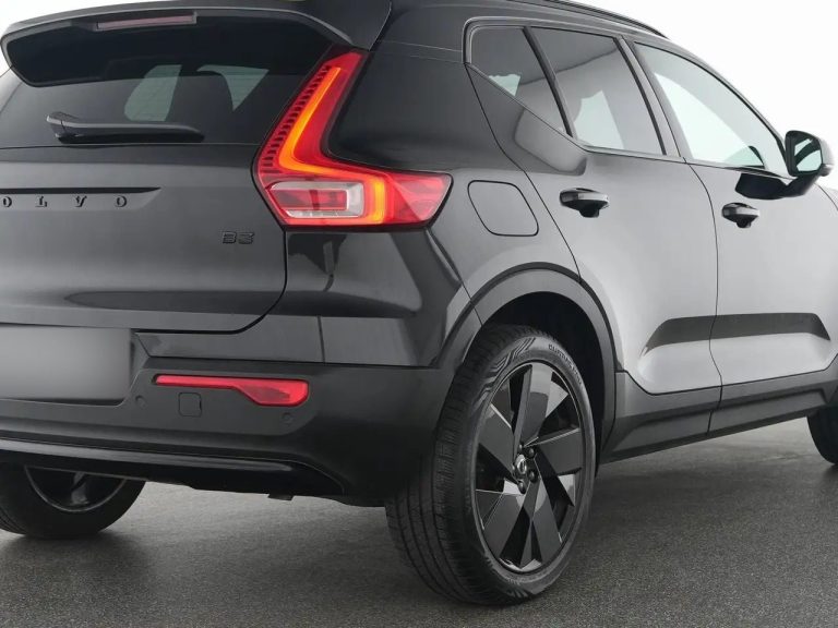Volvo XC40 B3 Plus Black Edition - photo 10