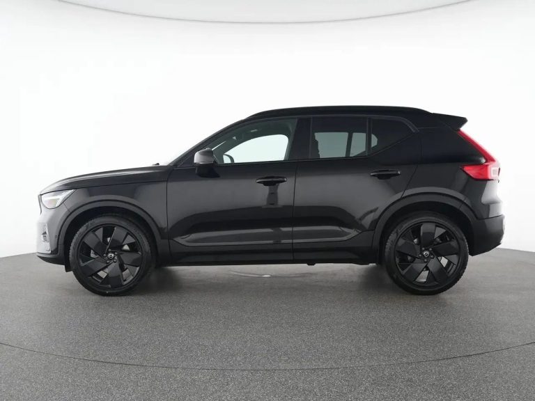 Volvo XC40 B3 Plus Black Edition - photo 10