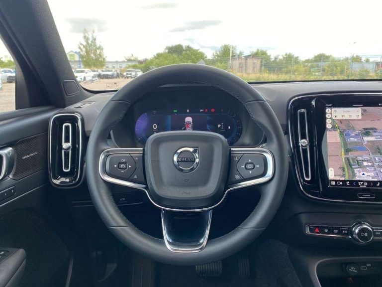 Volvo XC40 B3 Plus Dark - photo 10
