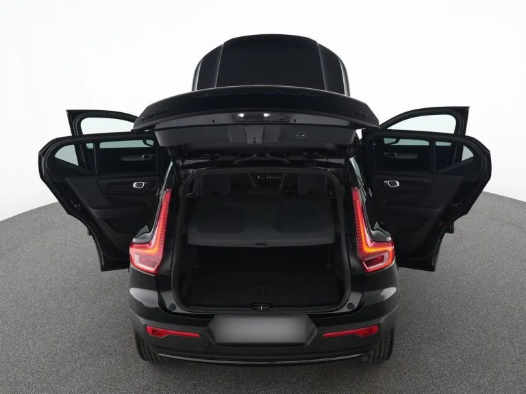 Volvo XC40 B3 Plus Black Edition - photo 13