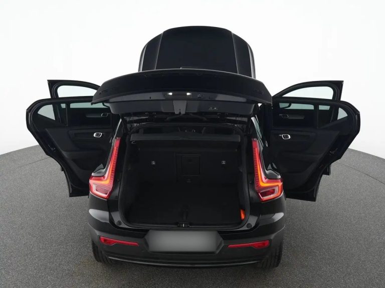 Volvo XC40 B3 Plus Black Edition - photo 14