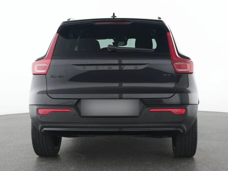 Volvo XC40 B3 Plus Black Edition - photo 15