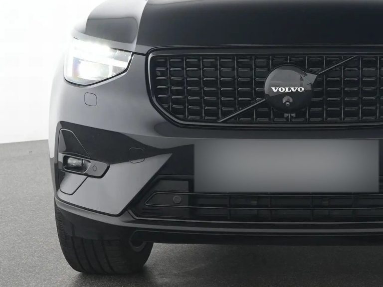 Volvo XC40 B3 Plus Black Edition - photo 17