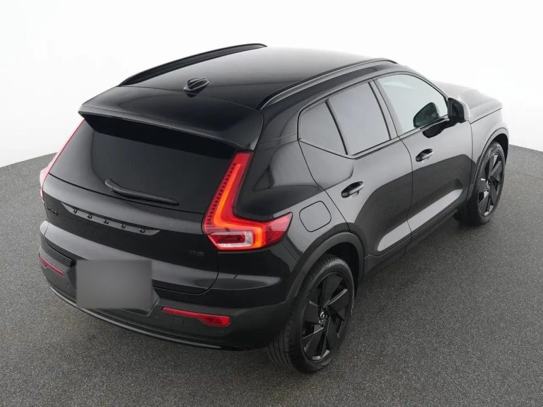 Volvo XC40 B3 Plus Black Edition - photo 18