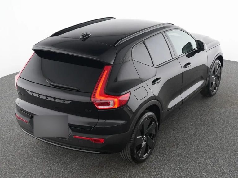Volvo XC40 B3 Plus Black Edition - photo 18
