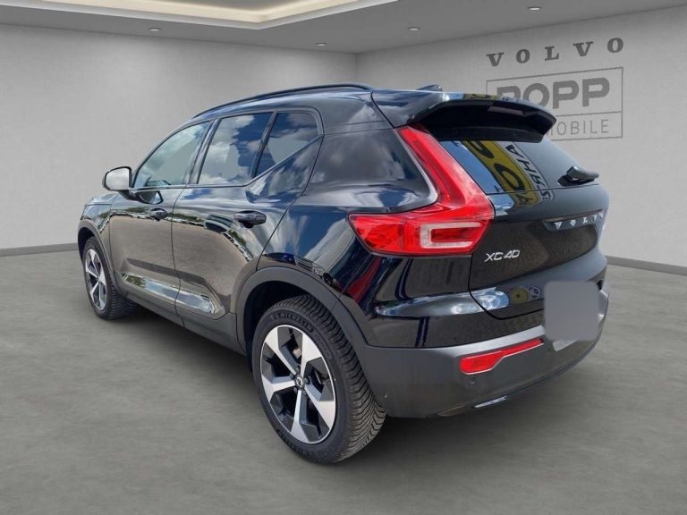 Volvo XC40 B3 Plus Dark - photo 3